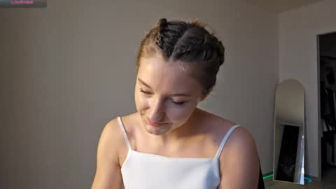 kristandaty online show from March 2, 10:33 am