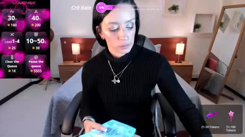 Sophia online show from December 7, 7:10 pm