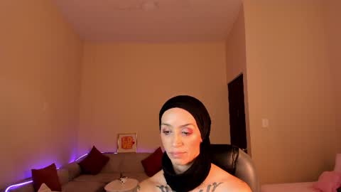 Sophia online show from July 1, 7:24 pm