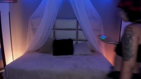 Kristen online show from September 29, 12:43 pm