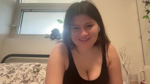 Snapshot of kristenluv23 chatting on October 29, 3:25 pm Kristen luv online show from October 29, 3:25 pm