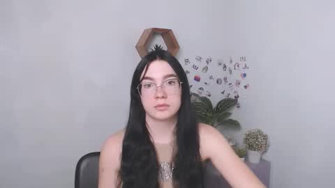 Snapshot of kristenx_x chatting on September 12, 12:49 pm Kristen online show from September 12, 12:49 pm