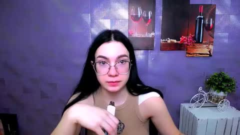 Snapshot of kristenx_x chatting on December 3, 8:45 am Kristen online show from December 3, 8:45 am