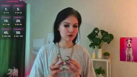 Snapshot of kristiechars chatting on March 29, 11:10 am Jane online show from March 29, 11:10 am