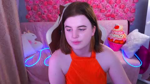 kristifoxy online show from May 17, 1:40 pm