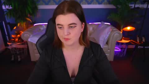 kristifoxy online show from May 19, 12:22 pm