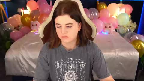 kristifoxy online show from June 28, 5:46 am