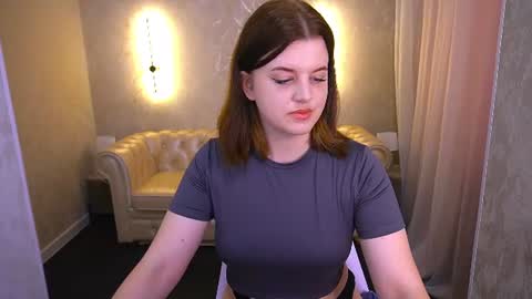 kristifoxy online show from July 9, 5:33 am