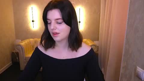 kristifoxy online show from July 13, 5:21 am