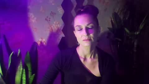 Snapshot of kristinagold44 chatting on December 14, 8:08 pm Kristina online show from December 14, 8:08 pm