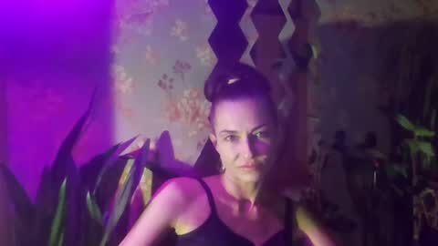 Snapshot of kristinagold44 chatting on December 22, 7:31 pm Kristina online show from December 22, 7:31 pm