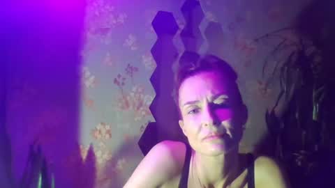 Snapshot of kristinagold44 chatting on February 1, 7:13 pm Kristina online show from February 1, 7:13 pm