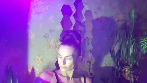 Snapshot of kristinagold44 chatting on February 5, 4:47 pm Kristina online show from February 5, 4:47 pm