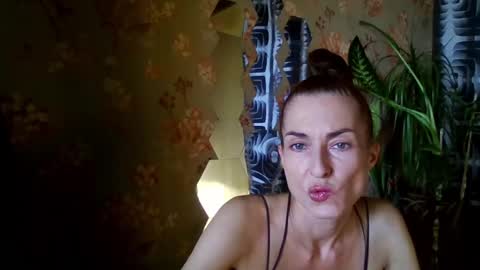 Snapshot of kristinagold44 chatting on February 11, 1:20 pm Kristina online show from February 11, 1:20 pm