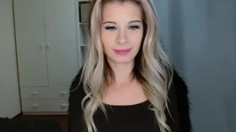 KristineAmore online show from November 11, 7:25 pm