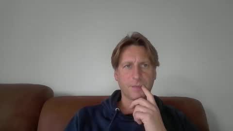 kristof8504 online show from November 26, 8:37 am