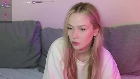 Kristy and Alice online show from January 22, 9:32 pm