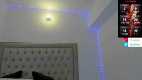 Juliette online show from December 5, 2:09 am