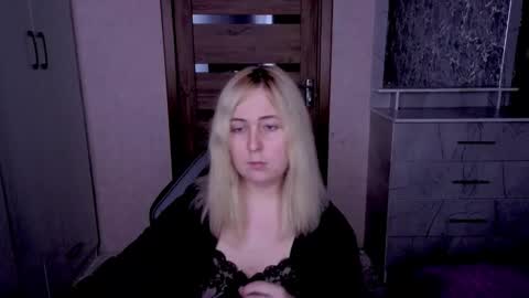 Kristy online show from April 23, 9:17 pm