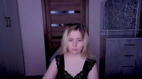 Kristy online show from June 27, 11:54 pm