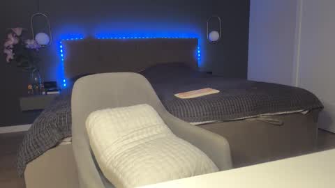 Kristi online show from October 16, 4:35 am