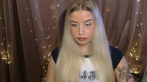 KristyFlowers online show from December 12, 3:48 pm