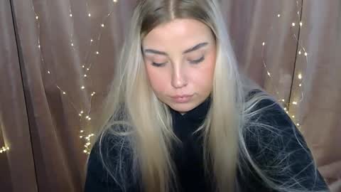 KristyFlowers online show from December 16, 10:50 am