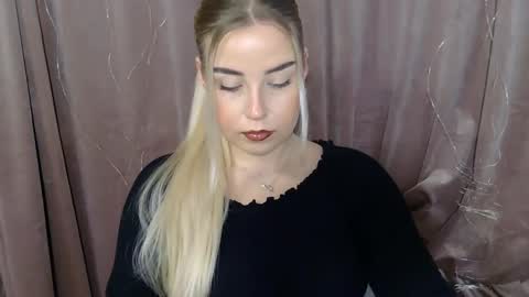 KristyFlowers online show from December 17, 6:24 am