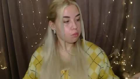 KristyFlowers online show from December 20, 6:40 am