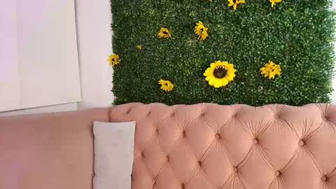 Snapshot of kristyl_paez chatting on February 20, 1:08 pm Cristina online show from February 20, 1:08 pm