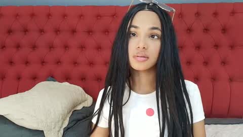 Snapshot of kristyl_paez chatting on November 7, 4:29 pm Cristina online show from November 7, 4:29 pm