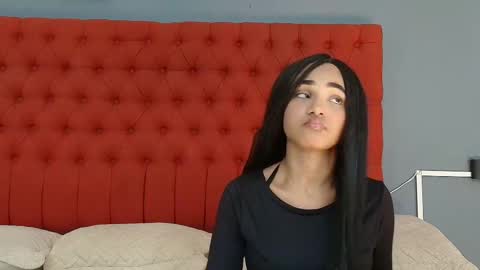 Snapshot of kristyl_paez chatting on November 23, 7:02 pm Cristina online show from November 23, 7:02 pm