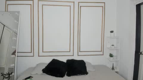 Snapshot of kristyl_paez chatting on December 14, 3:50 pm Cristina online show from December 14, 3:50 pm