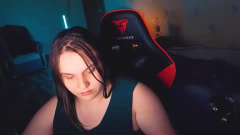 Snapshot of kristyxfoxy chatting on February 14, 10:28 pm KristyXFoxy online show from February 14, 10:28 pm