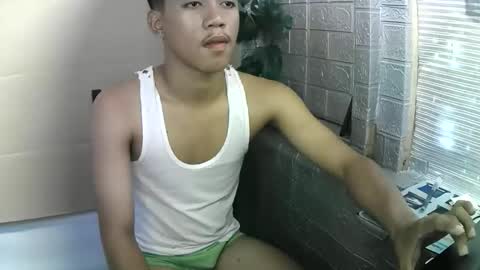 kritthanarkorn online show from November 13, 6:12 am