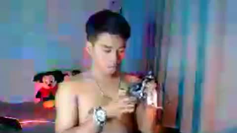 kritthanarkorn online show from July 14, 12:00 pm