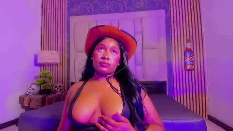 krixty online show from October 27, 10:03 pm