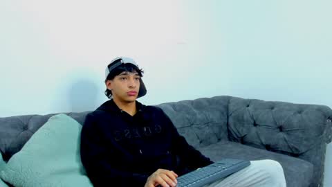 Kroy Wave  Muscle Tattoos Latino online show from May 29, 4:10 am