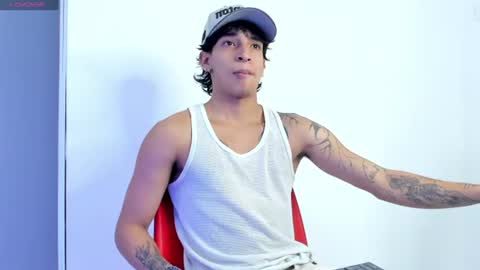 Kroy Wave  Muscle Tattoos Latino online show from June 17, 3:42 am