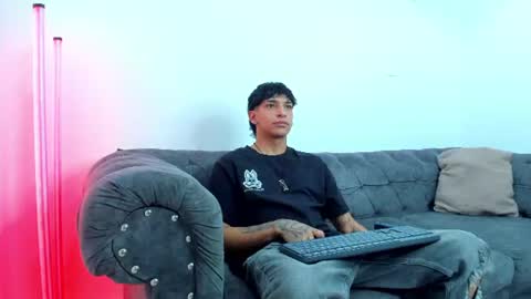Kroy Wave  Muscle Tattoos Latino online show from July 14, 10:21 am