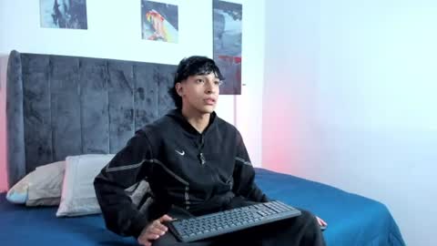 Kroy Wave  Muscle Tattoos Latino online show from July 17, 3:24 am