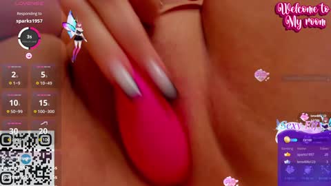 Snapshot of kruela_eva chatting on January 10, 5:37 am Kruela GTM3Tue Wed Thu Fri Sun 0400 am-1030pm online show from January 10, 5:37 am