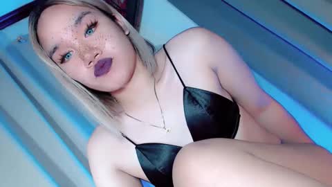 kryplialoveyou online show from March 22, 3:48 pm