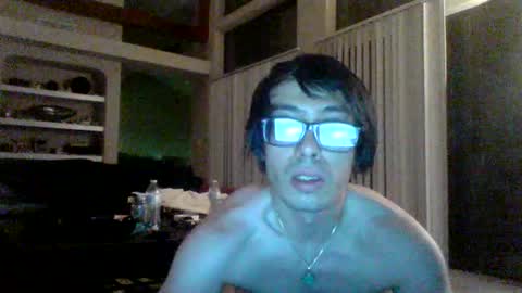 Snapshot of krystalizedkitsune chatting on August 7, 5:20 am krystalizedkitsune online show from August 7, 5:20 am