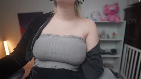 Krystal Syx online show from January 12, 6:27 pm