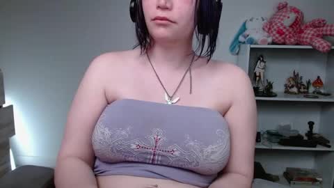 Snapshot of krystalsyxx chatting on April 17, 7:06 pm Krystal Syx online show from April 17, 7:06 pm