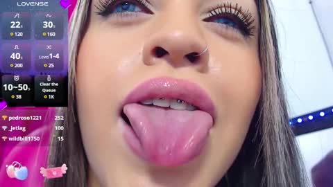 Snapshot of krysten_ritter2 chatting on February 2, 9:19 am krys online show from February 2, 9:19 am