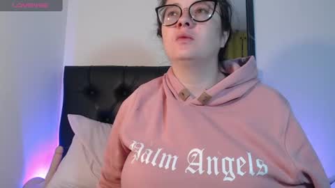kryystaladams online show from July 29, 12:14 pm