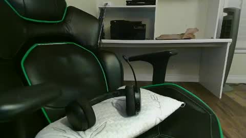 Kevin online show from December 3, 7:21 am