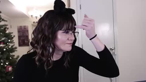 Cait online show from January 10, 1:29 am